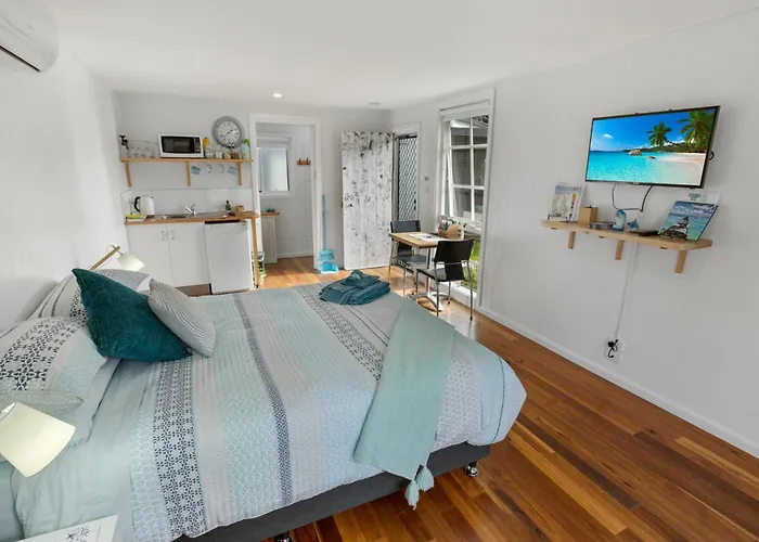 Dolphin Cottage