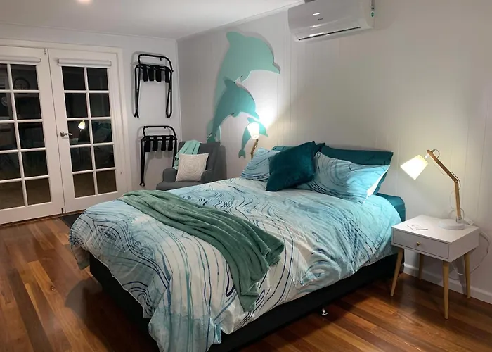 Dolphin Cottage